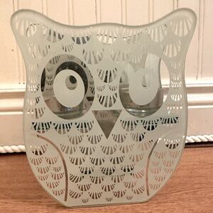Owl Face glass tealight holder with mirrored reflective back panel.